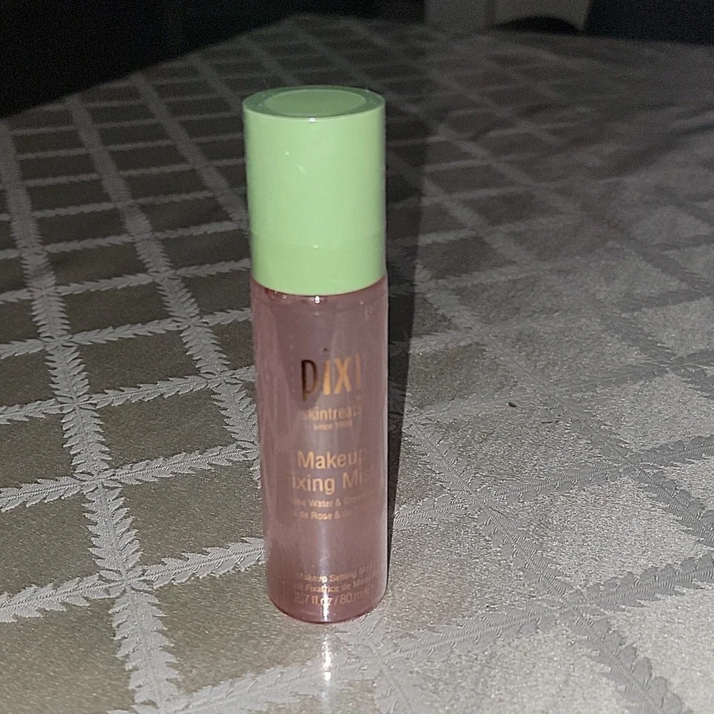 Pixi by Petra Makeup Fixing Mist
